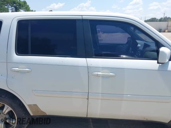 ✅ 2012 Honda Pilot EX • VIN: 5FNYF3H41CB024582 • Lot: 43018532. Listed on IAAI with 263,864 mi. Free auction sales archive from the USA and detailed vehicle history report at DreamBid. Image 14.