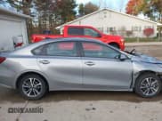 ✅ 2024 Kia Forte LXS • VIN: 3KPF24AD6RE809049 • Lot: 43694745. Wystawiony na IAAI z przebiegiem 22 797 mil. Bezpłatny archiwum sprzedaży aukcyjnych z USA i szczegółowy raport historii pojazdu na DreamBid. Zdjęcie 14.