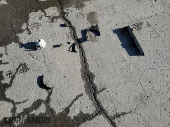 2010 Dodge Challenger SE z VIN 2B3CJ4DV1AH179963, wystawiony jako Copart lot #84362405 z przebiegiem 198 246 mil mil oraz Szkoda całkowita • Salvage title. Historia ofert i sprzedaży dostępna na DreamBid. Obrazek 12.