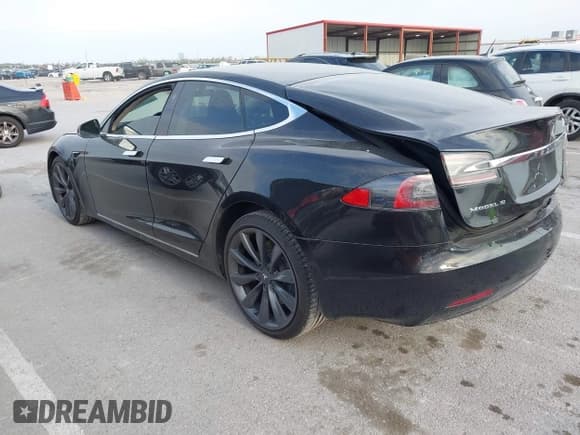 ✅ 2017 Tesla Model S 100D • VIN: 5YJSA1E28HF188981 • Lot: 42010115. Wystawiony na IAAI z przebiegiem 76 327 mil. Bezpłatny archiwum sprzedaży aukcyjnych z USA i szczegółowy raport historii pojazdu na DreamBid. Zdjęcie 3.
