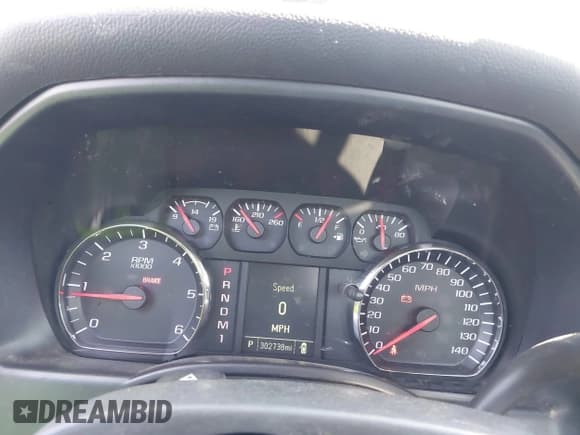 ✅ 2015 GMC Sierra 2500HD • VIN: 1GD01XEG9FZ128510 • Lot: 42653656. Wystawiony na IAAI z przebiegiem 302 738 mil. Bezpłatny archiwum sprzedaży aukcyjnych z USA i szczegółowy raport historii pojazdu na DreamBid. Zdjęcie 7.