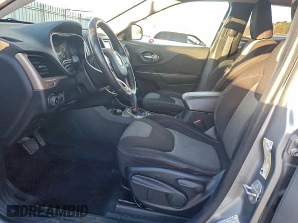 ✅ 2014 Jeep Cherokee Latitude • VIN: 1C4PJMCB3EW224531 • Lot: 94262385. Wystawiony na Copart z przebiegiem 141 553 mil. Bezpłatny archiwum sprzedaży aukcyjnych z USA i szczegółowy raport historii pojazdu na DreamBid. Zdjęcie 7.