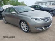 ✅ 2016 Lincoln MKZ • VIN: 3LN6L2GKXGR623300 • Lot: 42220732. Wystawiony na IAAI z przebiegiem 74 886 mil. Bezpłatny archiwum sprzedaży aukcyjnych z USA i szczegółowy raport historii pojazdu na DreamBid. Zdjęcie 1.