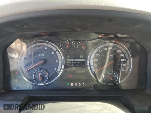 ✅ 2010 Dodge 1500 SLT • VIN: 1D7RV1GP1AS102095 • Lot: 61685285. Wystawiony na Copart z przebiegiem 118 517 mil. Bezpłatny archiwum sprzedaży aukcyjnych z USA i szczegółowy raport historii pojazdu na DreamBid. Zdjęcie 9.