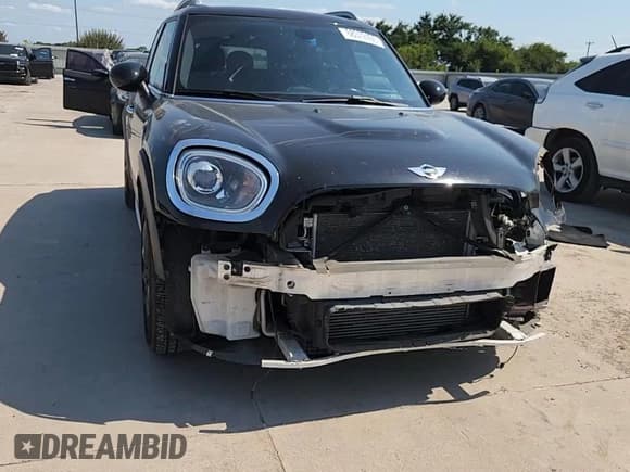 ✅ 2017 MINI Countryman Cooper S • VIN: WMZYT3C36H3D97681 • Lot: 68372435. Listed on Copart with 66,138 mi. Free auction sales archive from the USA and detailed vehicle history report at DreamBid. Image 14.