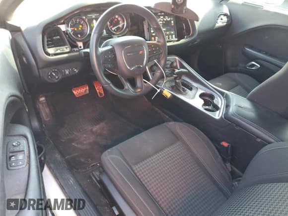 ✅ 2018 Dodge Challenger T/A • VIN: 2C3CDZBT9JH259892 • Lot: 50345824. Wystawiony na Copart z przebiegiem 49 205 mil. Bezpłatny archiwum sprzedaży aukcyjnych z USA i szczegółowy raport historii pojazdu na DreamBid. Zdjęcie 8.