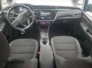 ✅ 2023 Chevrolet Bolt EV 1LT • VIN: 1G1FW6S01P4117896 • Lot: 82560924. Wystawiony na Copart z przebiegiem 18 324 mil. Bezpłatny archiwum sprzedaży aukcyjnych z USA i szczegółowy raport historii pojazdu na DreamBid. Zdjęcie 8.