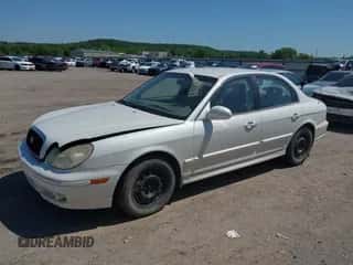 2002 Hyundai Sonata GL с VIN KMHWF25HX2A641605, выставлен на аукционе IAAI как лот 42254382 с пробегом 213 046 миль миль и . История ставок и продаж доступна на DreamBid. Изображение 2.