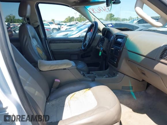 ✅ 2005 Ford Explorer Eddie Bauer • VIN: 1FMZU64W85ZA54450 • Lot: 43174280. Wystawiony na IAAI z przebiegiem 206 009 mil. Bezpłatny archiwum sprzedaży aukcyjnych z USA i szczegółowy raport historii pojazdu na DreamBid. Zdjęcie 5.