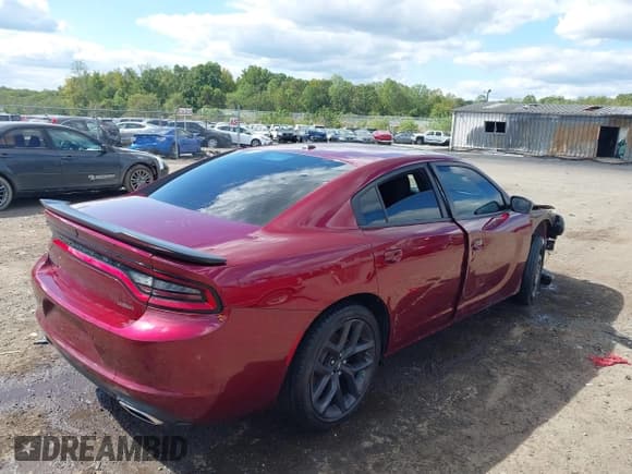 ✅ 2022 Dodge Charger SXT • VIN: 2C3CDXBG3NH202505 • Lot: 43357983. Wystawiony na IAAI z przebiegiem 35 930 mil. Bezpłatny archiwum sprzedaży aukcyjnych z USA i szczegółowy raport historii pojazdu na DreamBid. Zdjęcie 4.