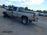 ✅ 2001 Chevrolet Silverado 2500HD LS • VIN: 1GCHK29U81E192996 • Лот: 43303691. Опубликован ранее на IAAI с пробегом 215 663 миль. Бесплатный доступ к архиву аукционных продаж из США и подробный отчёт об истории автомобиля на DreamBid. Изображение 3.
