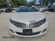 ✅ 2016 Lincoln MKZ • VIN: 3LN6L2J90GR630133 • Lot: 94142215. Wystawiony na Copart z przebiegiem 69 572 mil. Bezpłatny archiwum sprzedaży aukcyjnych z USA i szczegółowy raport historii pojazdu na DreamBid. Zdjęcie 5.