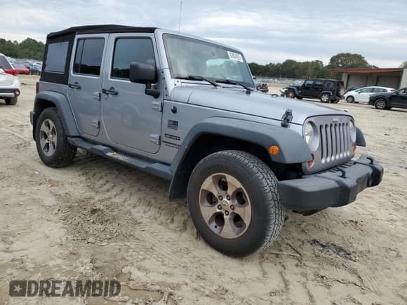 ✅ 2013 Jeep Wrangler Unlimited Sport • VIN: 1C4BJWDG8DL670299 • Lot: 83804925. Wystawiony na Copart z przebiegiem 104 418 mil. Bezpłatny archiwum sprzedaży aukcyjnych z USA i szczegółowy raport historii pojazdu na DreamBid. Zdjęcie 4.