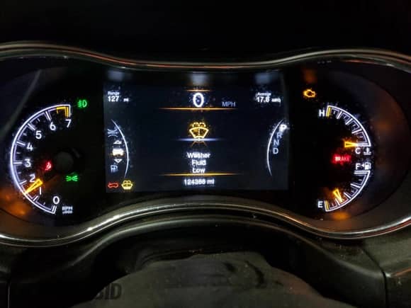 2018 Jeep Grand Cherokee Upland с VIN 1C4RJFAGXJC303094, выставлен на аукционе Copart как лот 67281205 с пробегом 124 366 миль миль и Списание • Salvage title. История ставок и продаж доступна на DreamBid. Изображение 9.