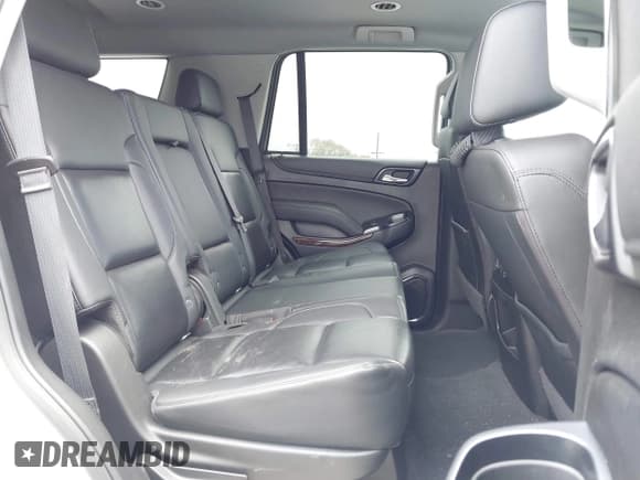 ✅ 2020 Chevrolet Tahoe LT • VIN: 1GNSCBKC0LR290170 • Lot: 42129712. Wystawiony na IAAI z przebiegiem 57 414 mil. Bezpłatny archiwum sprzedaży aukcyjnych z USA i szczegółowy raport historii pojazdu na DreamBid. Zdjęcie 8.