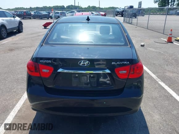 ✅ 2010 Hyundai Elantra GLS • VIN: KMHDU4AD5AU991734 • Лот: 42570881. Опубликован ранее на IAAI с пробегом 88 904 миль. Бесплатный доступ к архиву аукционных продаж из США и подробный отчёт об истории автомобиля на DreamBid. Изображение 16.