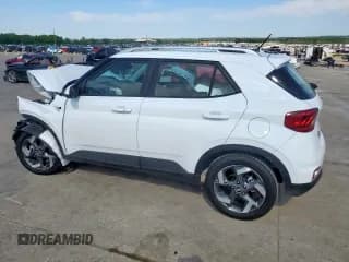 ✅ 2025 Hyundai Venue SEL • VIN: KMHRC8A37SU365434 • Lot: 52650835. Listed on Copart with 922 mi. Free auction sales archive from the USA and detailed vehicle history report at DreamBid. Image 2.