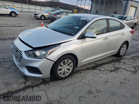 ✅ 2019 Hyundai Accent SE • VIN: 3KPC24A35KE064181 • Лот: 44810665. Опубликован ранее на Copart с пробегом 42 554 миль. Бесплатный доступ к архиву аукционных продаж из США и подробный отчёт об истории автомобиля на DreamBid. Изображение 1.