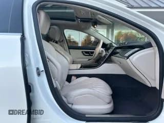 ✅ 2022 Mercedes-Benz S 580 • VIN: W1K6G7GB2NA156358 • Lot: 91898335. Wystawiony na Copart z przebiegiem 111 387 mil. Bezpłatny archiwum sprzedaży aukcyjnych z USA i szczegółowy raport historii pojazdu na DreamBid. Zdjęcie 5.