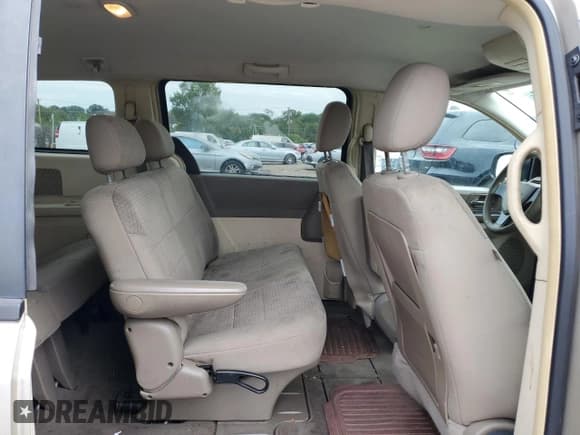 ✅ 2008 Chrysler Town & Country LX • VIN: 2A8HR44H48R738460 • Лот: 80452935. Опубликован ранее на Copart с пробегом 186 019 миль. Бесплатный доступ к архиву аукционных продаж из США и подробный отчёт об истории автомобиля на DreamBid. Изображение 11.