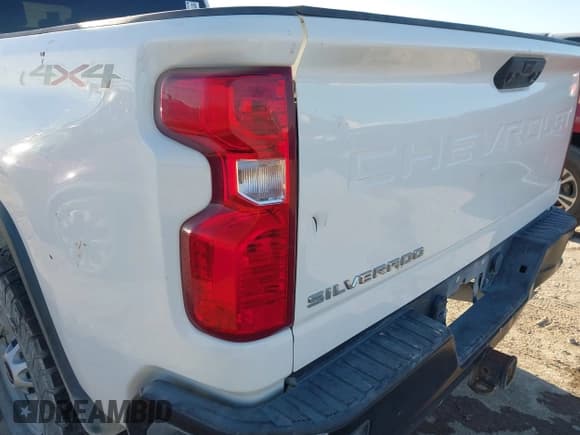 ✅ 2021 Chevrolet Silverado 2500HD Work Truck • VIN: 1GC1YLE78MF288230 • Лот: 43635503. Опубликован ранее на IAAI с пробегом 127 646 миль. Бесплатный доступ к архиву аукционных продаж из США и подробный отчёт об истории автомобиля на DreamBid. Изображение 21.