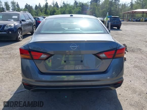 ✅ 2024 Nissan Altima SV • VIN: 1N4BL4DV2RN372183 • Lot: 42463490. Listed on IAAI with 25,385 mi. Free auction sales archive from the USA and detailed vehicle history report at DreamBid. Image 16.