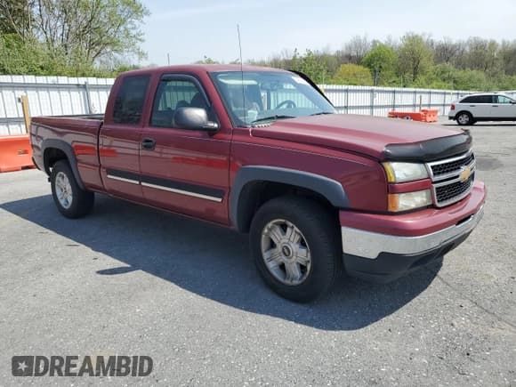 ✅ 2006 Chevrolet Silverado 1500 LT2 • VIN: 1GCEK19B16Z239586 • Лот: 54582435. Опубликован ранее на Copart с пробегом 214 211 миль. Бесплатный доступ к архиву аукционных продаж из США и подробный отчёт об истории автомобиля на DreamBid. Изображение 4.