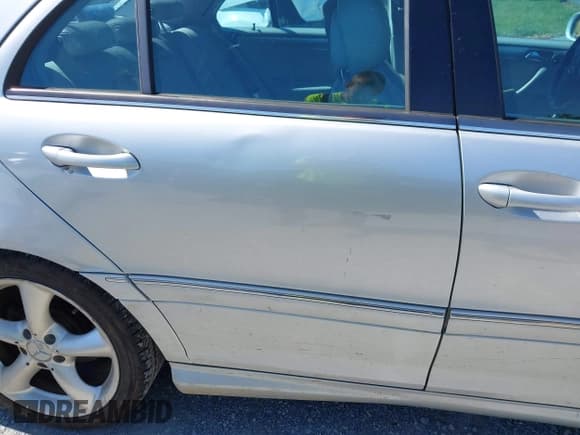 ✅ 2006 Mercedes-Benz C 230 Sport • VIN: WDBRF52H26F751918 • Lot: 43149750. Listed on IAAI with 227,024 mi. Free auction sales archive from the USA and detailed vehicle history report at DreamBid. Image 20.