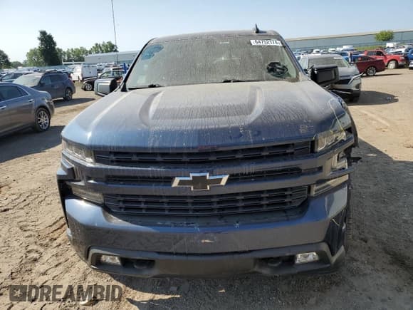 ✅ 2021 Chevrolet Silverado 1500 RST • VIN: 1GCUYEED0MZ145902 • Lot: 64752174. Wystawiony na Copart z przebiegiem 56 633 mil. Bezpłatny archiwum sprzedaży aukcyjnych z USA i szczegółowy raport historii pojazdu na DreamBid. Zdjęcie 5.