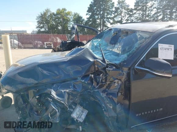 ✅ 2024 Jeep Wagoneer Series II • VIN: 1C4SJRBP9RS146130 • Lot: 43349875. Listed on IAAI with 30,607 mi. Free auction sales archive from the USA and detailed vehicle history report at DreamBid. Image 6.