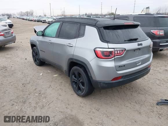 2020 Jeep Compass Latitude z VIN 3C4NJDBB5LT229144, wystawiony jako IAAI lot #41448885 z przebiegiem 53 534 mil mil oraz . Historia ofert i sprzedaży dostępna na DreamBid. Obrazek 3.