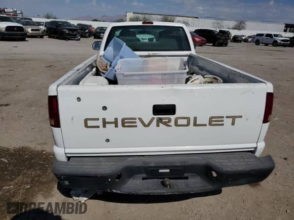 2000 Chevrolet S-10 LS с VIN 1GCCS14WXY8192097, выставлен на аукционе Copart как лот 75753674 с пробегом Не указан миль и Чистый • Clean title. История ставок и продаж доступна на DreamBid. Изображение 6.