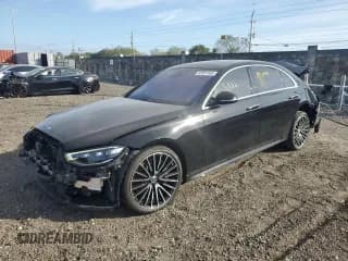 ✅ 2022 Mercedes-Benz S 500 • VIN: W1K6G6DB9NA119192 • Lot: 82651453. Wystawiony na Copart z przebiegiem 5 886 mil. Bezpłatny archiwum sprzedaży aukcyjnych z USA i szczegółowy raport historii pojazdu na DreamBid. Zdjęcie 1.