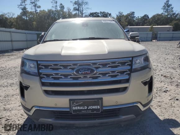 ✅ 2018 Ford Explorer Limited • VIN: 1FM5K7F86JGB74360 • Lot: 82677375. Wystawiony na Copart z przebiegiem 68 073 mil. Bezpłatny archiwum sprzedaży aukcyjnych z USA i szczegółowy raport historii pojazdu na DreamBid. Zdjęcie 5.