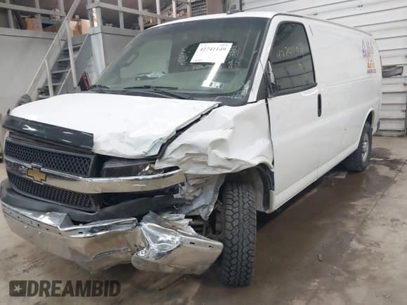 ✅ 2022 Chevrolet Express Cargo • VIN: 1GCWGAFP7N1195564 • Lot: 42741149. Listed on IAAI with 28,884 mi. Free auction sales archive from the USA and detailed vehicle history report at DreamBid. Image 2.