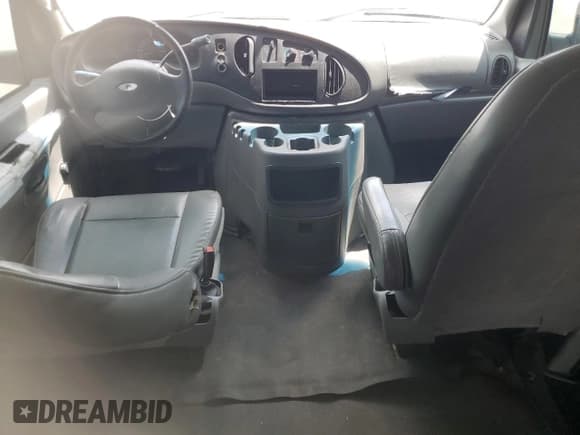 ✅ 2003 Ford Econoline Cargo Super • VIN: 1FTNS24L33HB79897 • Лот: 68431674. Опубликован ранее на Copart с пробегом 493 354 миль. Бесплатный доступ к архиву аукционных продаж из США и подробный отчёт об истории автомобиля на DreamBid. Изображение 8.