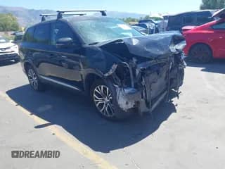 2017 Mitsubishi Outlander SE z VIN JA4AZ3A3XHZ070496, wystawiony jako IAAI lot #43001702 z przebiegiem 137 230 mil mil oraz . Historia ofert i sprzedaży dostępna na DreamBid. Obrazek 1.