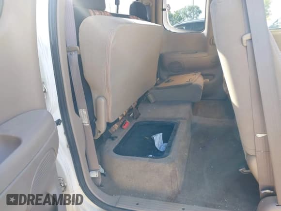 ✅ 2000 Toyota Tundra SR5 • VIN: 5TBBT4418YS085262 • Lot: 43402909. Listed on IAAI with 202,224 mi. Free auction sales archive from the USA and detailed vehicle history report at DreamBid. Image 8.