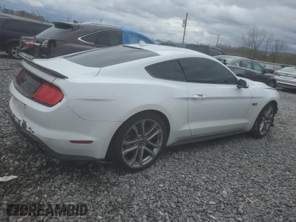 ✅ 2022 Ford Mustang GT Premium • VIN: 1FA6P8CF2N5138935 • Лот: 50058705. Опубликован ранее на Copart с пробегом 26 668 миль. Бесплатный доступ к архиву аукционных продаж из США и подробный отчёт об истории автомобиля на DreamBid. Изображение 3.