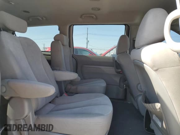 ✅ 2010 Kia Sedona LX • VIN: KNDMG4C35A6343038 • Лот: 80011415. Опубликован ранее на Copart с пробегом 198 270 миль. Бесплатный доступ к архиву аукционных продаж из США и подробный отчёт об истории автомобиля на DreamBid. Изображение 11.