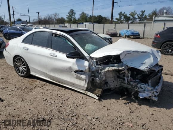✅ 2018 Mercedes-Benz C 43 AMG • VIN: 55SWF6EB6JU247434 • Lot: 48540115. Wystawiony na Copart z przebiegiem Nie podano. Bezpłatny archiwum sprzedaży aukcyjnych z USA i szczegółowy raport historii pojazdu na DreamBid. Zdjęcie 4.