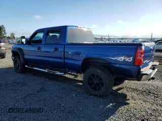 2003 Chevrolet Silverado 2500HD LS z VIN 1GCHK23123F187160, wystawiony jako Copart lot #80852705 z przebiegiem Nie podano mil oraz Szkoda całkowita • Salvage title. Historia ofert i sprzedaży dostępna na DreamBid. Obrazek 2.