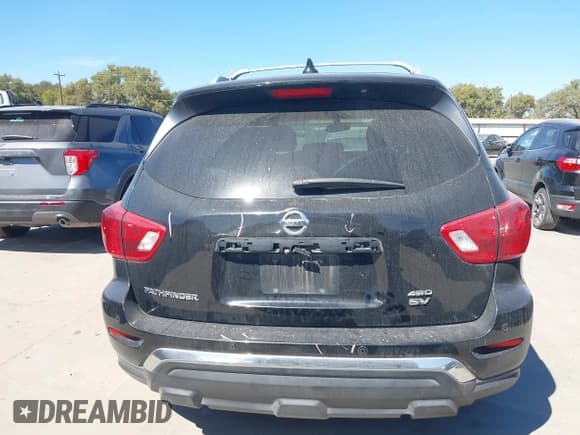 ✅ 2019 Nissan Pathfinder SV • VIN: 5N1DR2MM9KC601694 • Lot: 43425750. Wystawiony na IAAI z przebiegiem 167 984 mil. Bezpłatny archiwum sprzedaży aukcyjnych z USA i szczegółowy raport historii pojazdu na DreamBid. Zdjęcie 16.