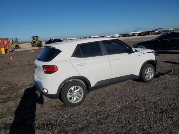 ✅ 2022 Hyundai Venue SE • VIN: KMHRB8A3XNU153957 • Лот: 82138445. Опубликован ранее на Copart с пробегом 61 219 миль. Бесплатный доступ к архиву аукционных продаж из США и подробный отчёт об истории автомобиля на DreamBid. Изображение 3.