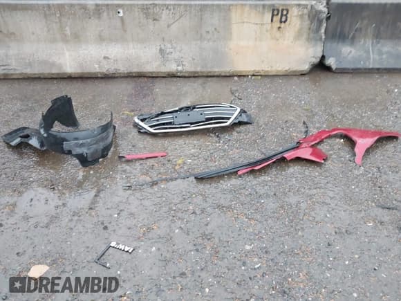 ✅ 2018 Hyundai Elantra SE • VIN: KMHD74LF3JU472770 • Lot: 43541590. Listed on IAAI with 138,531 mi. Free auction sales archive from the USA and detailed vehicle history report at DreamBid. Image 12.