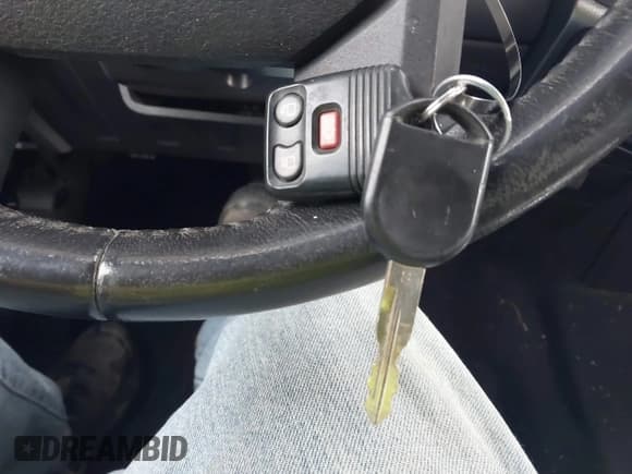 ✅ 2008 Ford F-250 XL • VIN: 1FTSX21R08ED81960 • Lot: 43584562. Wystawiony na IAAI z przebiegiem 146 067 mil. Bezpłatny archiwum sprzedaży aukcyjnych z USA i szczegółowy raport historii pojazdu na DreamBid. Zdjęcie 11.