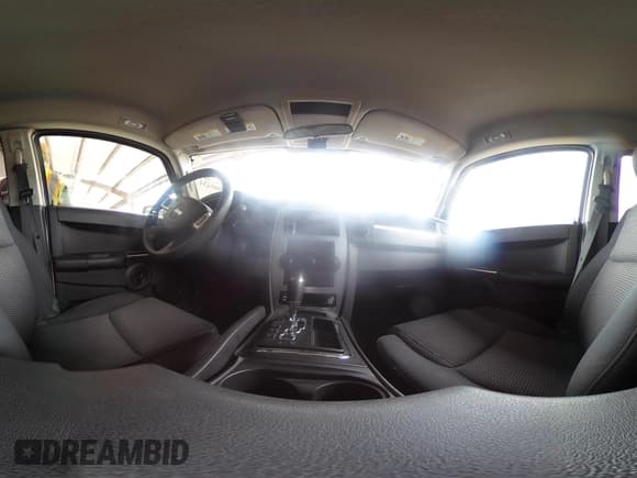 ✅ 2008 Jeep Commander Sport • VIN: 1J8HH48K08C220430 • Lot: 42999434. Wystawiony na IAAI z przebiegiem 142 041 mil. Bezpłatny archiwum sprzedaży aukcyjnych z USA i szczegółowy raport historii pojazdu na DreamBid. Zdjęcie 18.