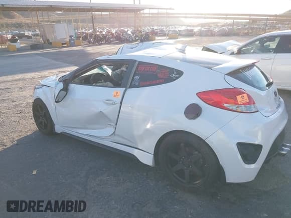 ✅ 2014 Hyundai Veloster Turbo • VIN: KMHTC6AE0EU200518 • Lot: 41198089. Wystawiony na IAAI z przebiegiem Nie podano. Bezpłatny archiwum sprzedaży aukcyjnych z USA i szczegółowy raport historii pojazdu na DreamBid. Zdjęcie 3.