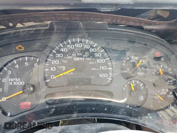 ✅ 2004 Chevrolet Silverado 2500HD LS • VIN: 1GCHK23U44F240386 • Lot: 49477065. Wystawiony na Copart z przebiegiem Nie podano. Bezpłatny archiwum sprzedaży aukcyjnych z USA i szczegółowy raport historii pojazdu na DreamBid. Zdjęcie 9.