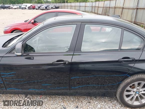 ✅ 2016 BMW 3 Series 320i xDrive • VIN: WBA8E5G56GNU19189 • Lot: 42733693. Listed on IAAI with 73,694 mi. Free auction sales archive from the USA and detailed vehicle history report at DreamBid. Image 15.